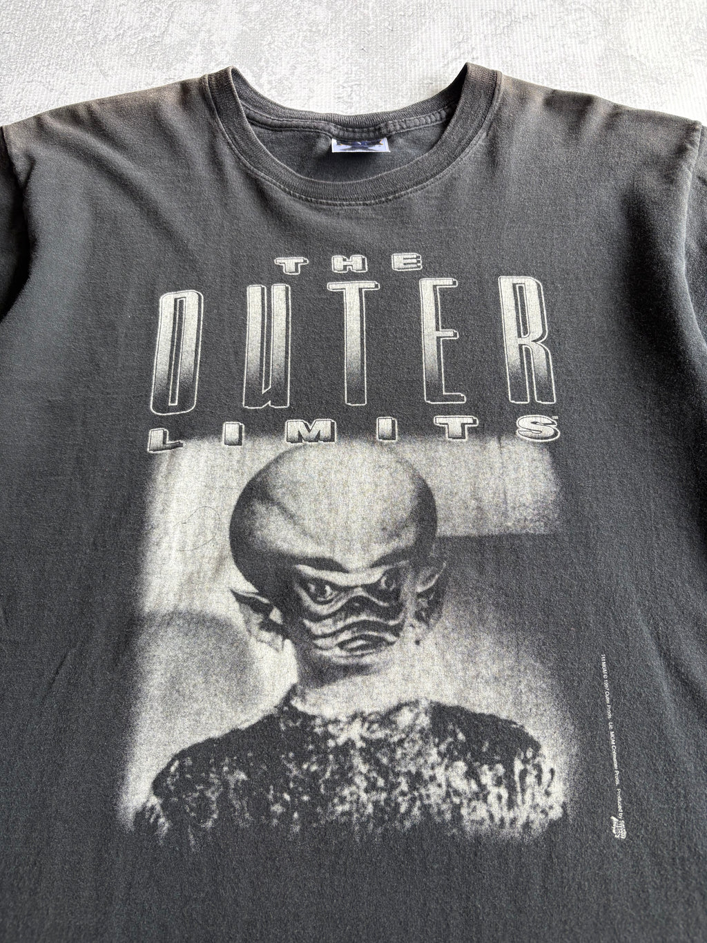 Vintage 1997 The Outer Limits Tv Show Alien Tee Shirt - L