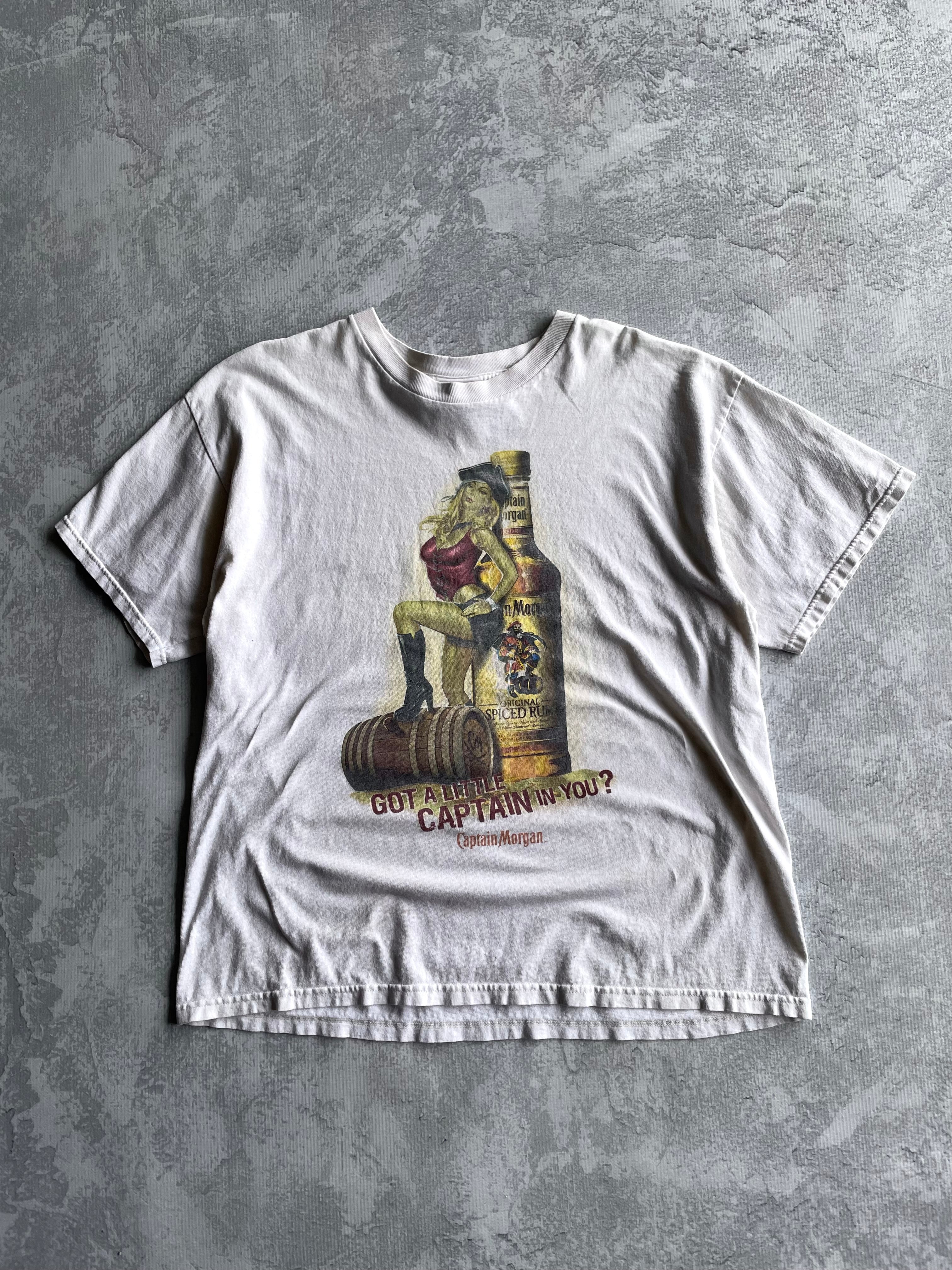Vintage Captain Morgan Alcohol Girl Tee Shirt - XL