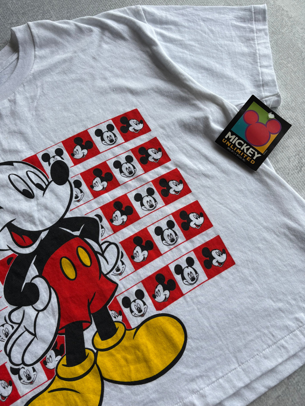 Vintage 90s Disney Mickey Mouse Box Art Cartoon Tee Shirt - L