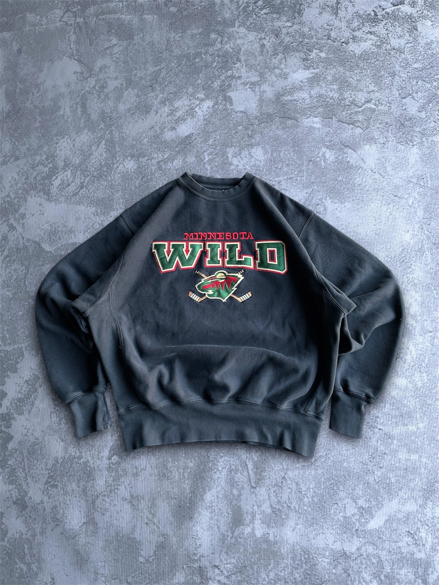 Vintage Minnesota Wild Spellout Embroidered Crewneck - M