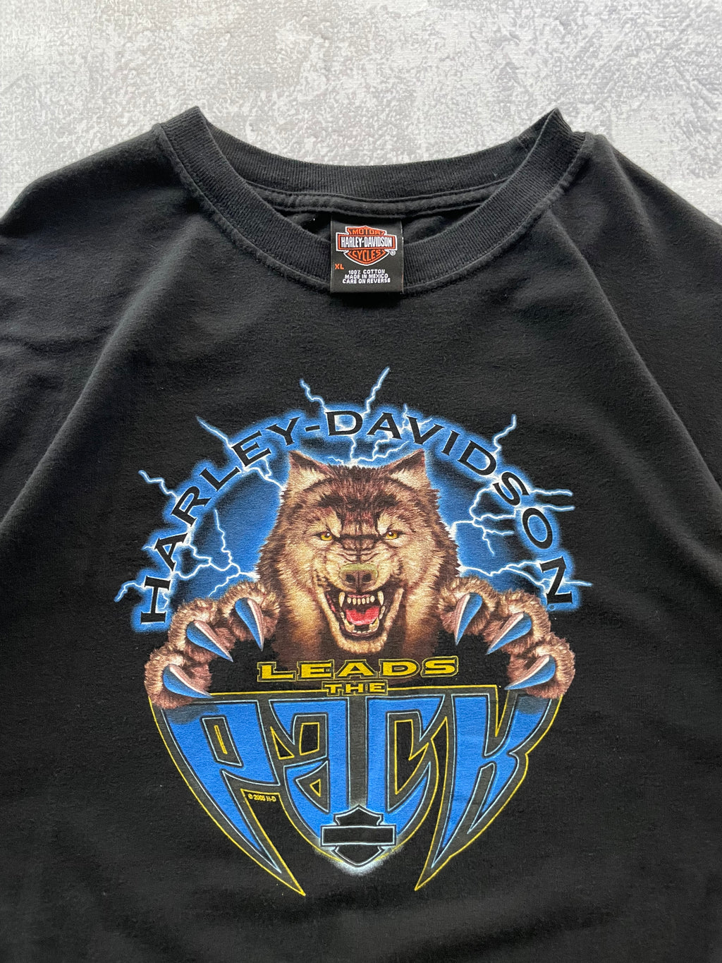Vintage 2000 Harley Davidson Leader of the Pack Wolf Lightning Tee Shirt - XL