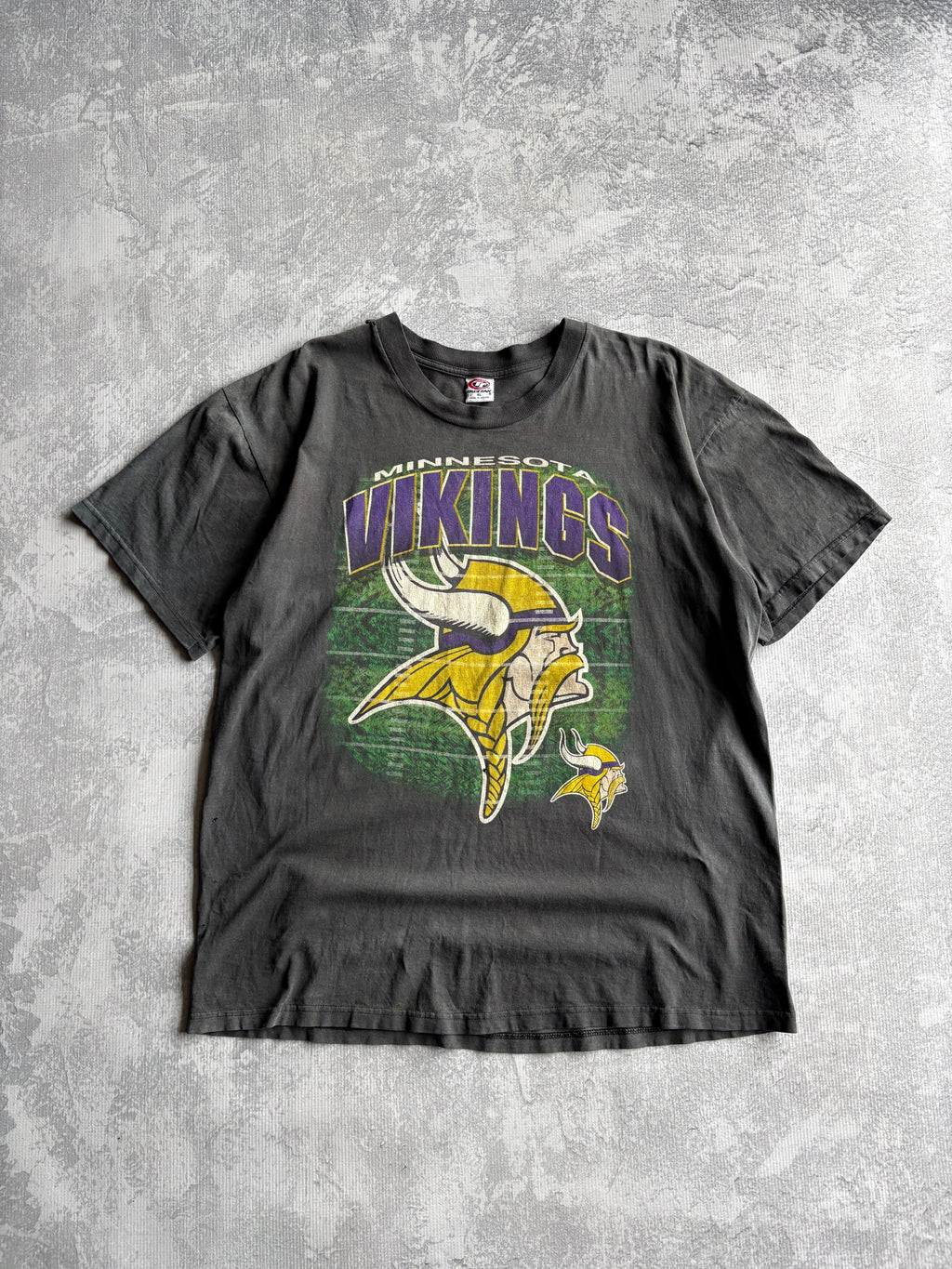 Vintage 90s Minnesota Vikings Spellout Logo Faded Black Tee Shirt - XL