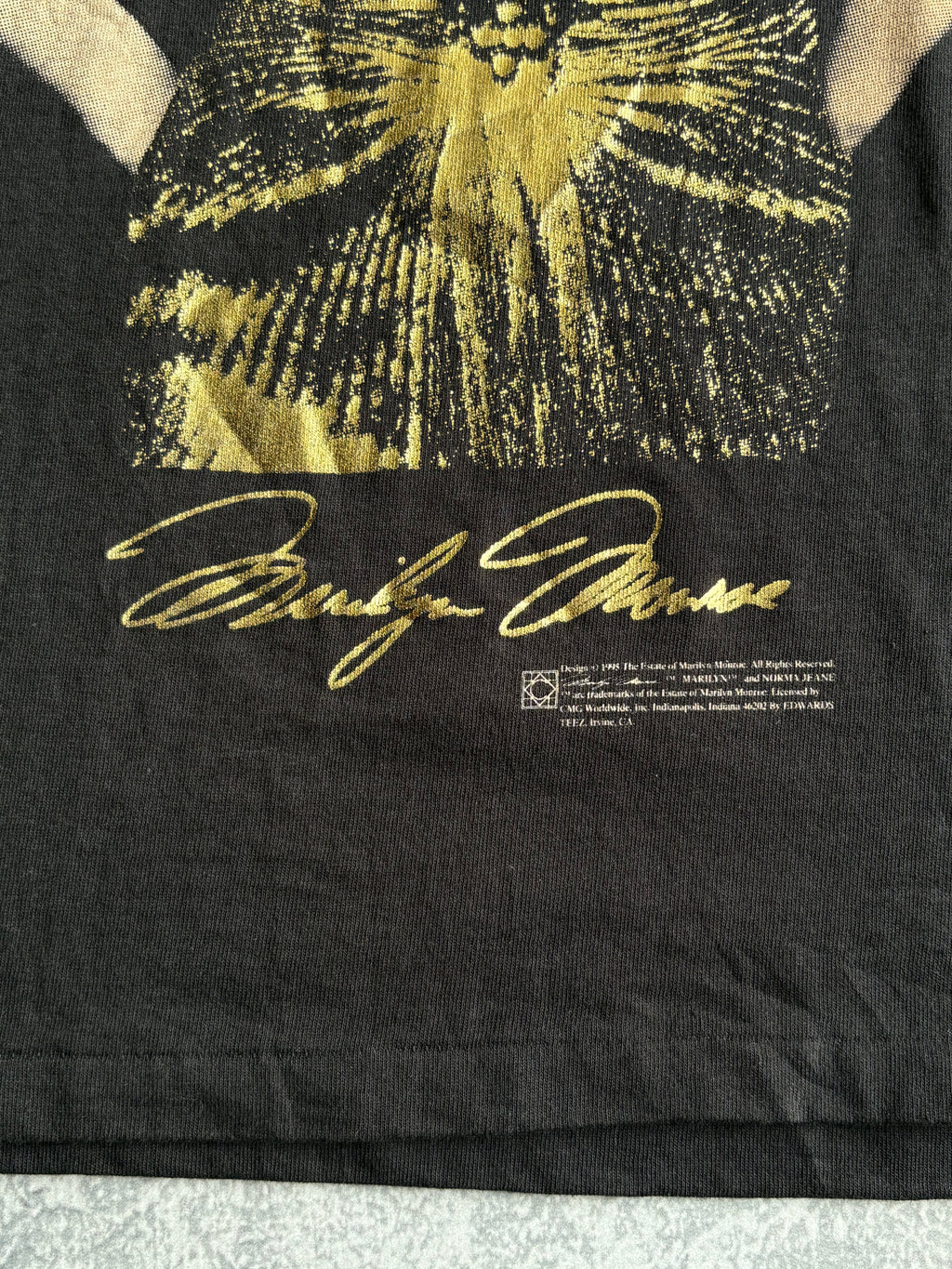 Vintage 1995 Marilyn Monroe Official Licensed Big Print Tee Shirt 
-XL