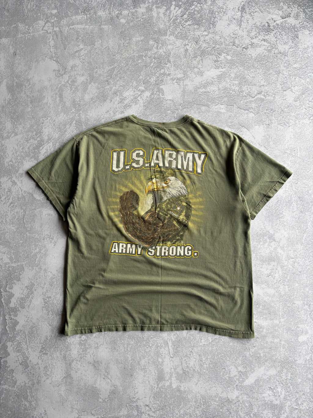 Vintage U.S. Army Strong Eagle Green Tee Shirt - XL