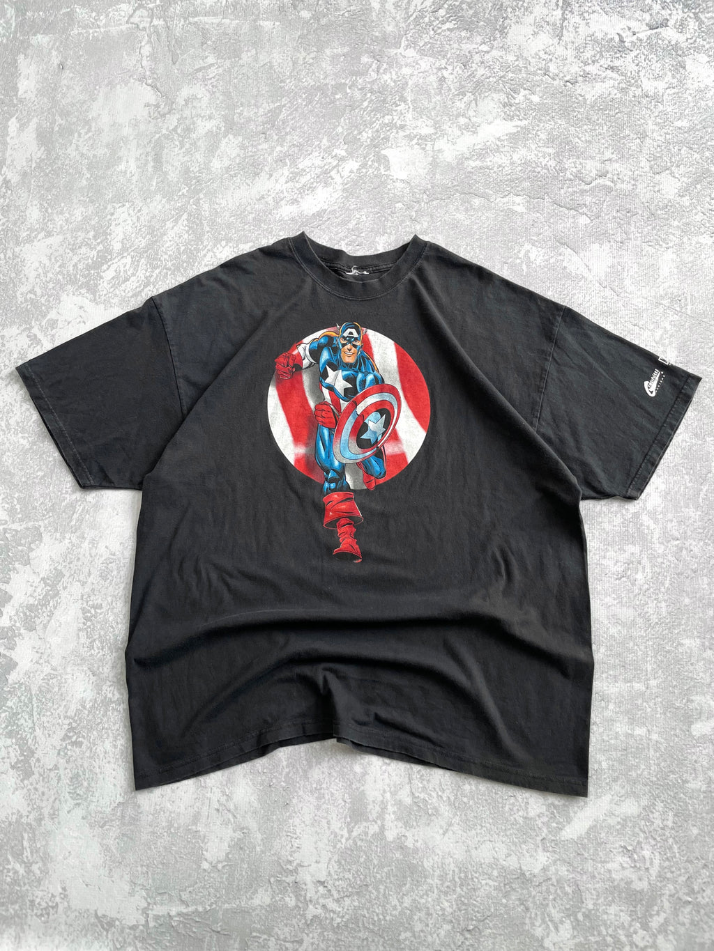 Vintage 2002 Captain America Marvel Graphitti Designs Tee Shirt - XL