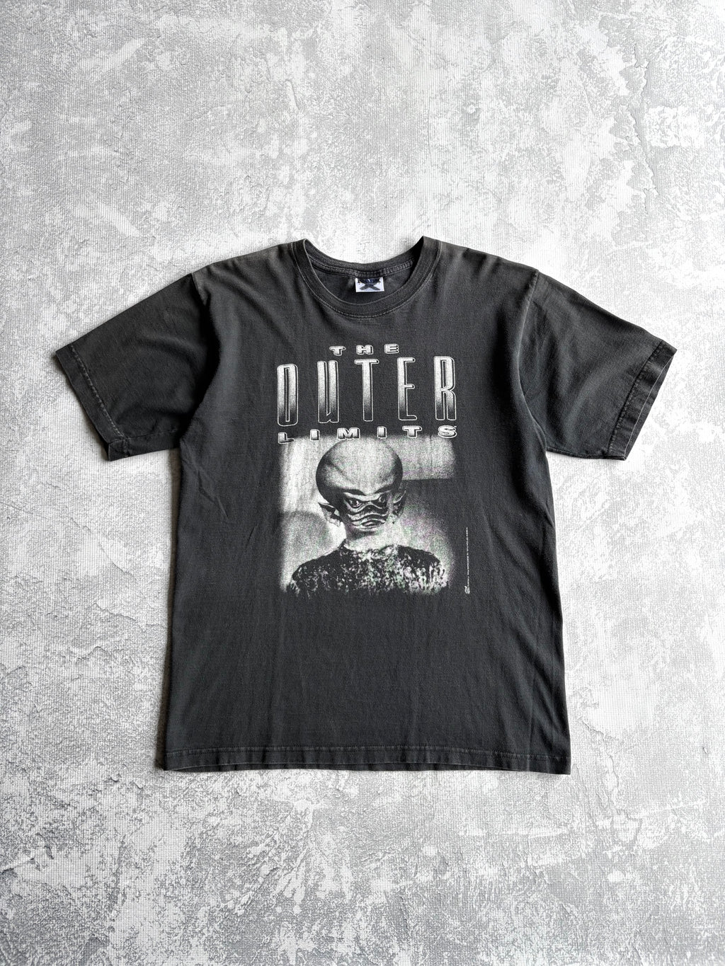 Vintage 1997 The Outer Limits Tv Show Alien Tee Shirt - L