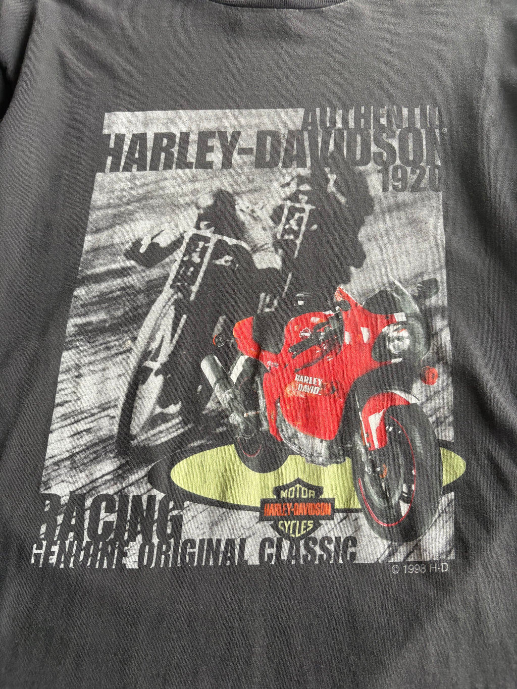 Vintage 1998 Harley Davidson Motorcycle Racing Faded Tee Shirt - XL