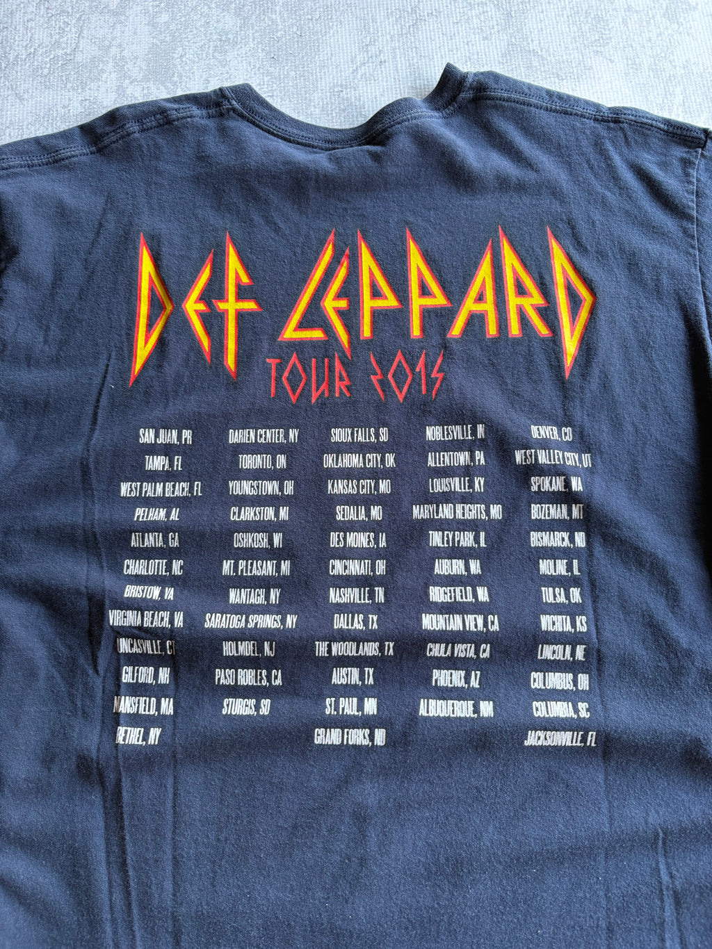 2015 Def Leppard Rock Tour Band Blue Tee Shirt - XL