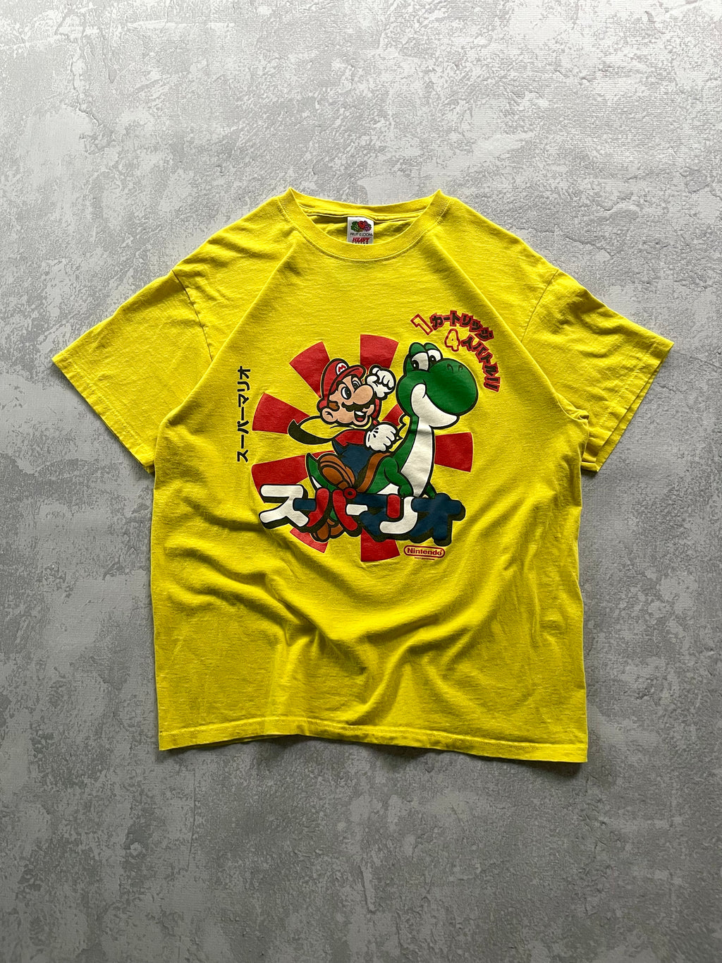 Vintage 2000s Mario Yoshi Nintendo Tee Shirt - L
