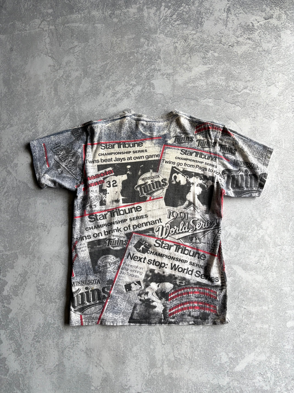 Vintage 90s Minnesota Twins MLB Newspaper AOP White Tee Shirt - L
