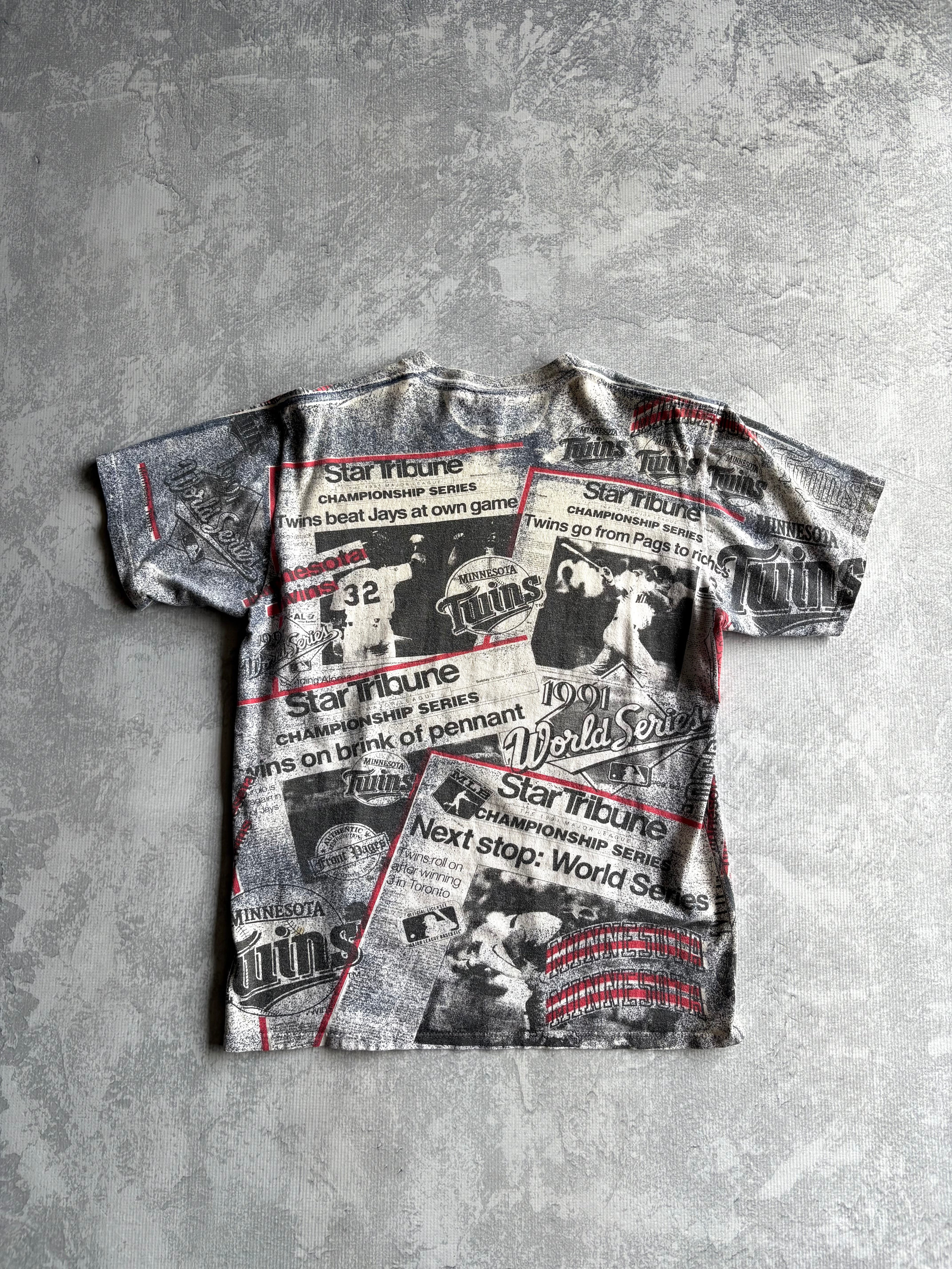 Vintage 90s Minnesota Twins MLB Newspaper AOP White Tee Shirt - L
