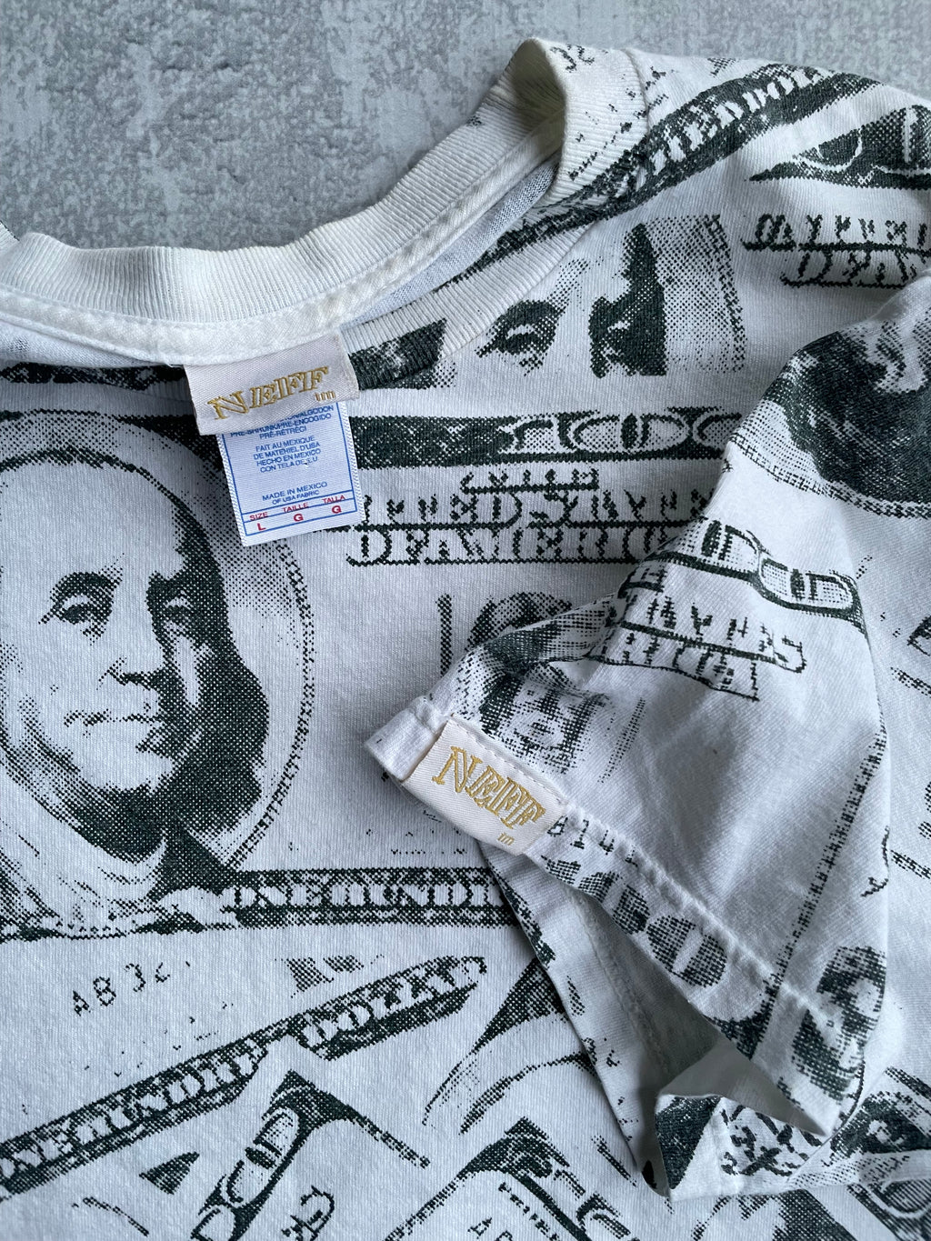 Vintage 90s Cash Money All Over Print Tee Shirt - L