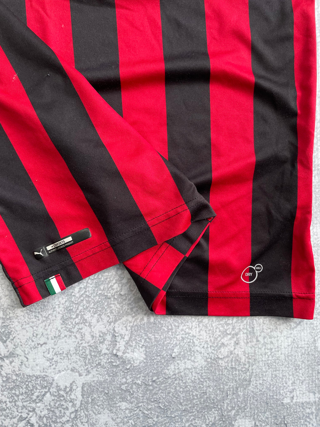 2018/19 AC Milan Puma Home Football Shirt Soccer Jersey - M
