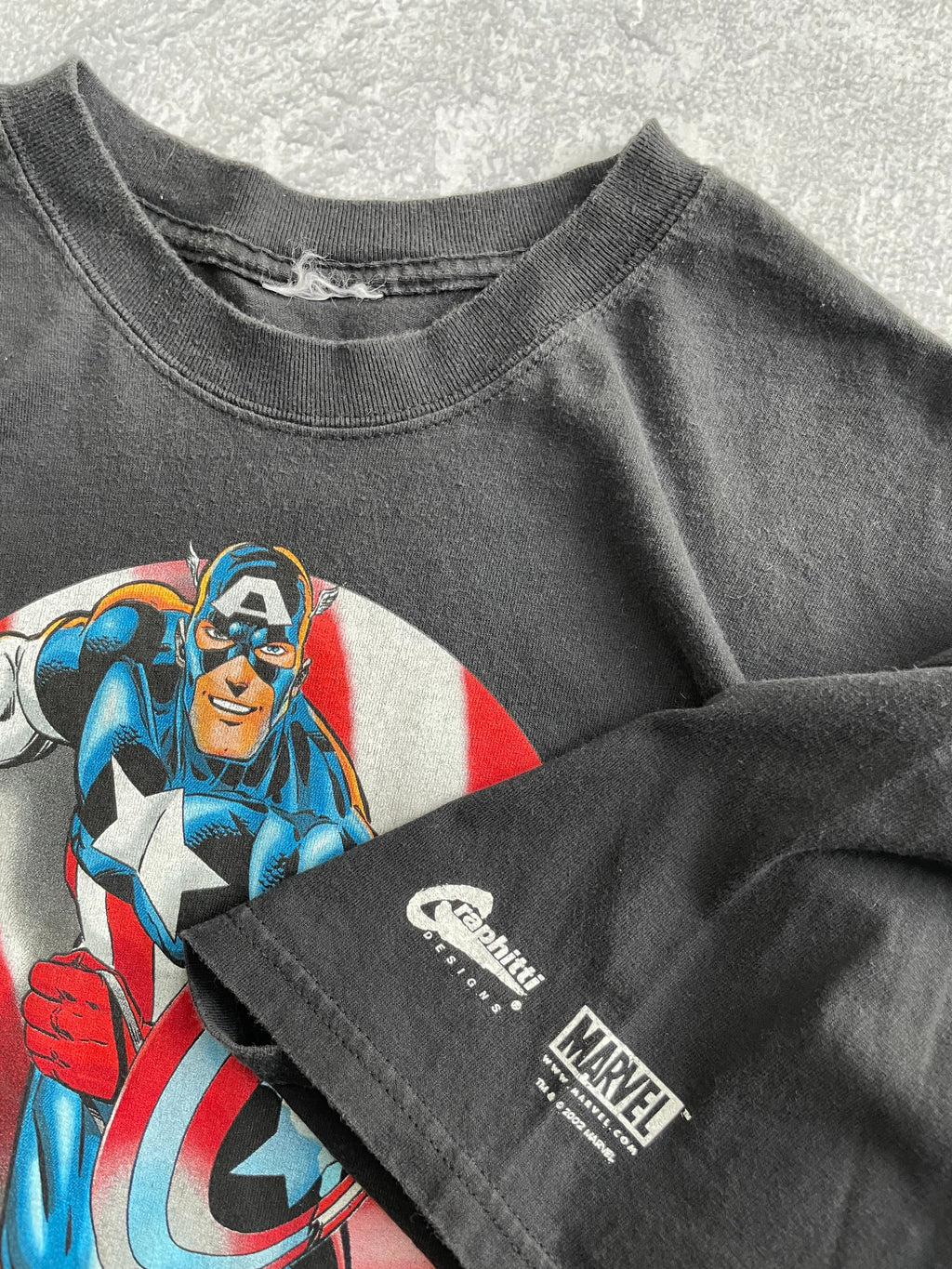 Vintage 2002 Captain America Marvel Graphitti Designs Tee Shirt - XL
