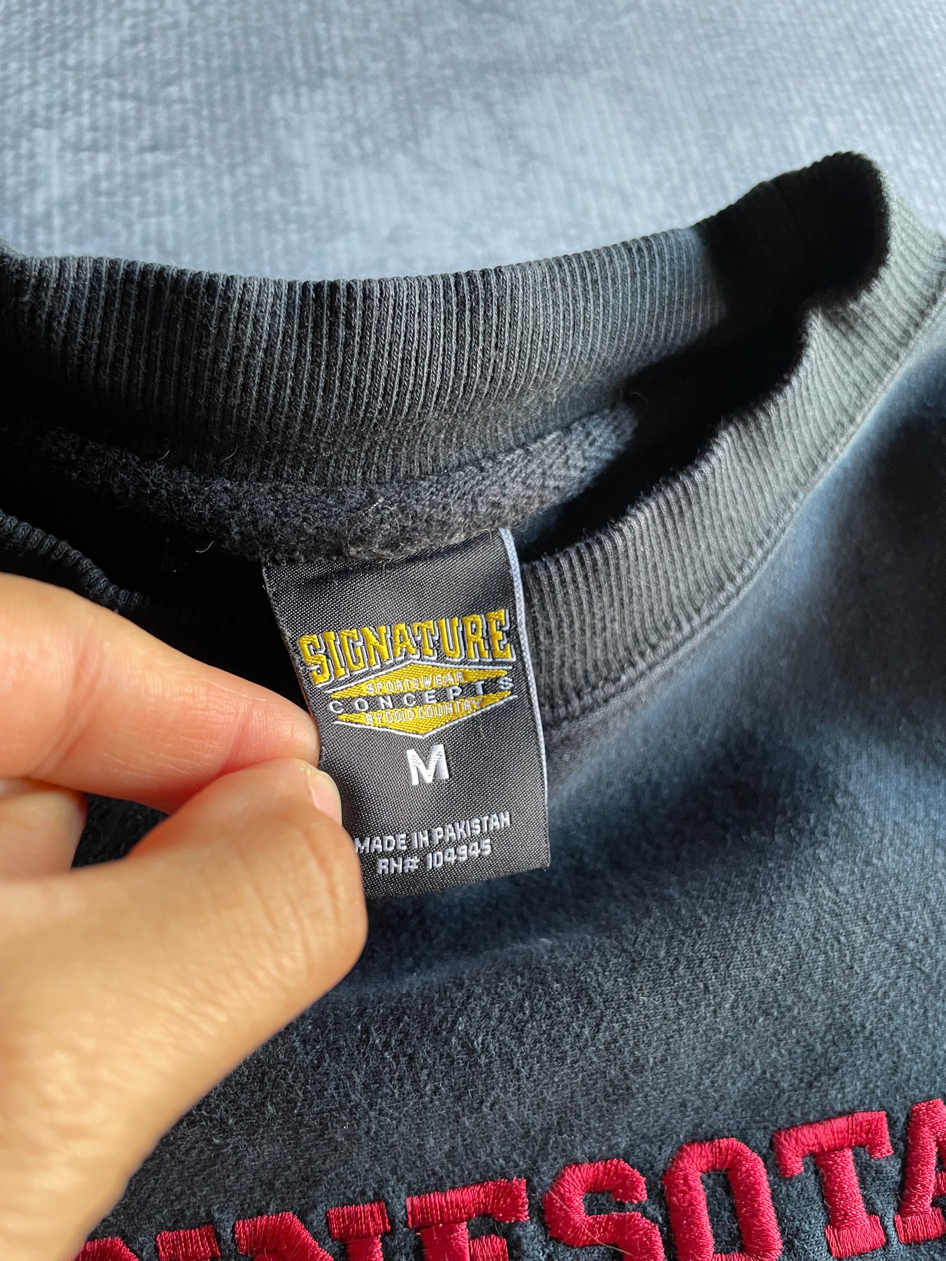 Vintage Minnesota Wild Spellout Embroidered Crewneck - M