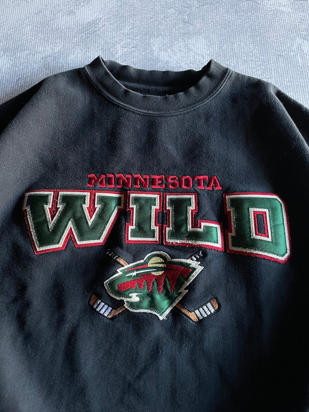 Vintage Minnesota Wild Spellout Embroidered Crewneck - M