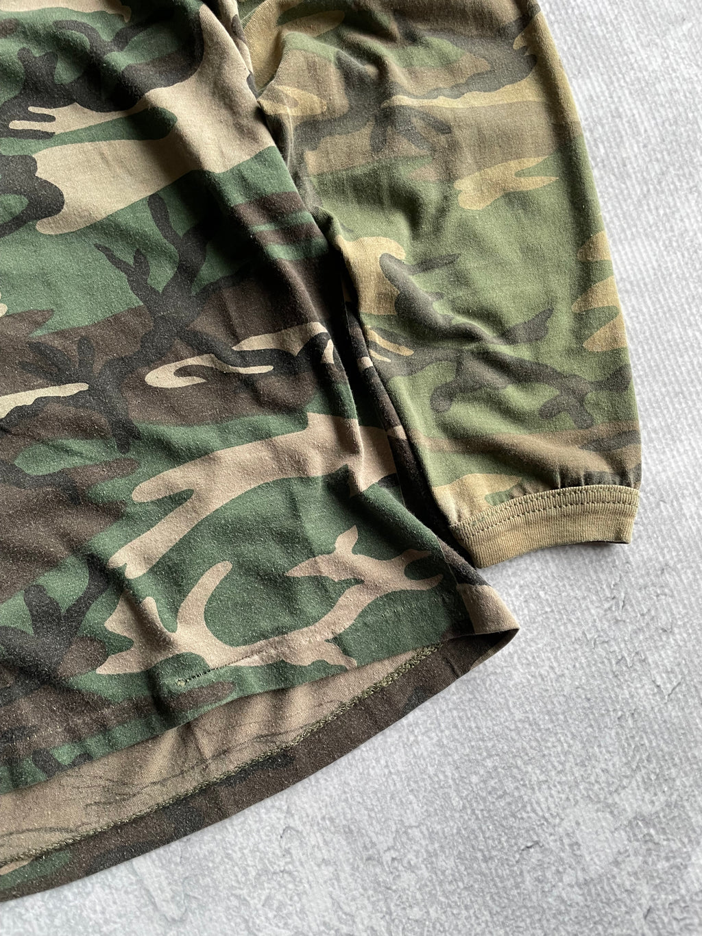 Vintage 70s Army Camo Pocket Longsleeve Tee Shirt - M