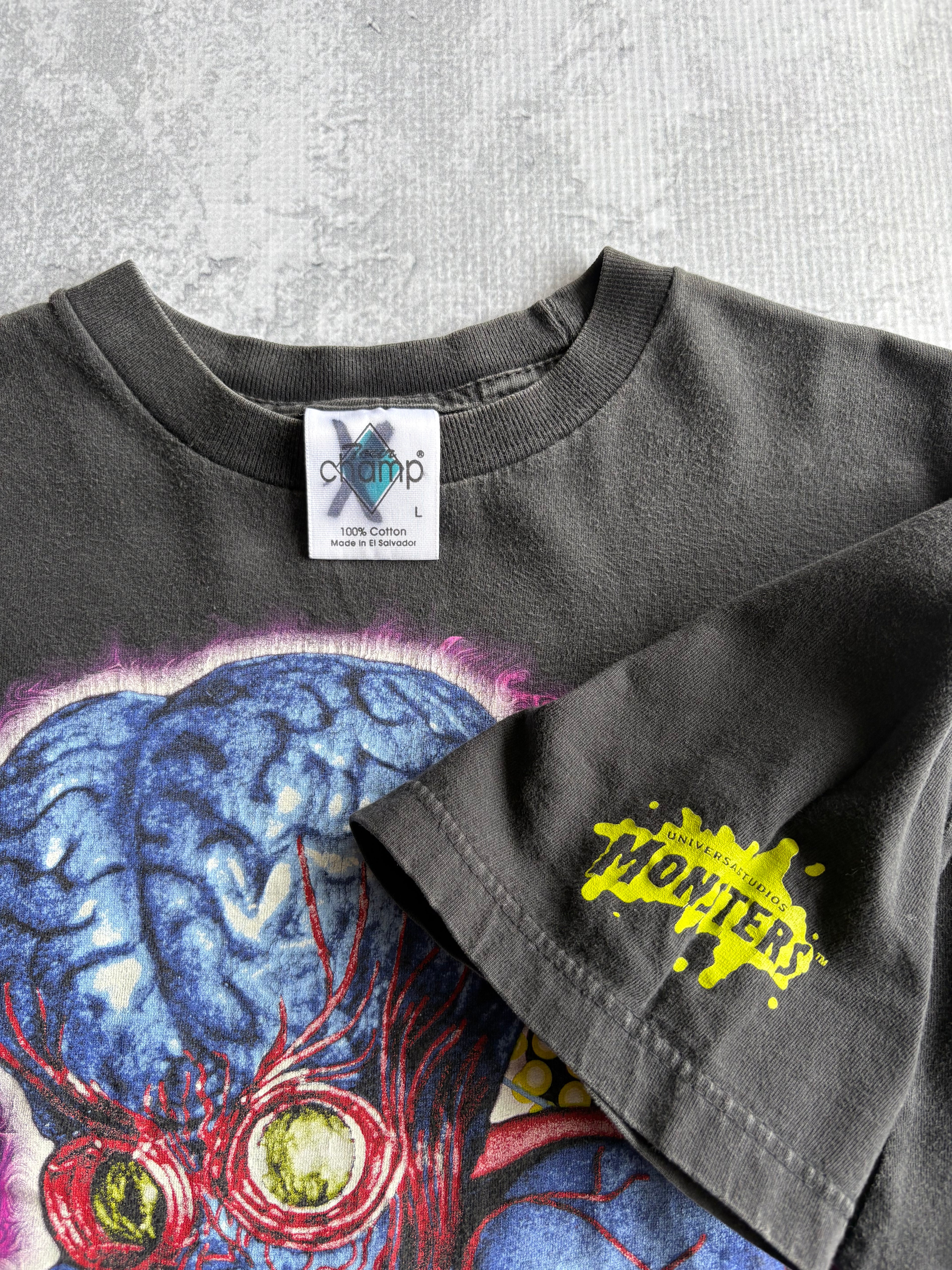 Vintage 1997 Universal Studios Monsters Island Earth Alien Tee Shirt - M