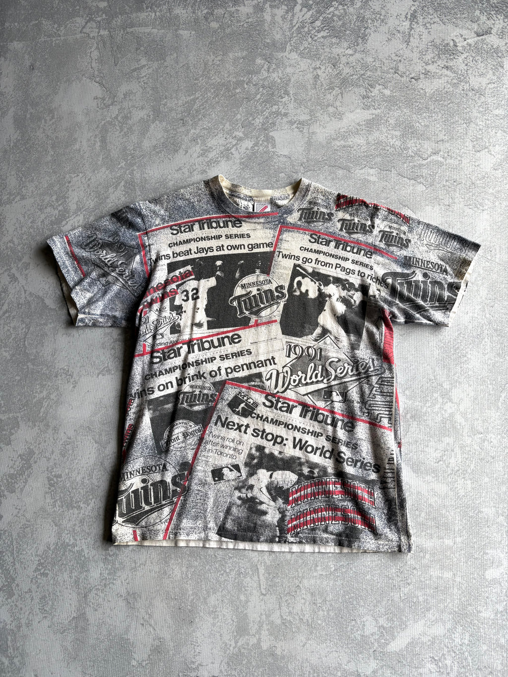 Vintage 90s Minnesota Twins MLB Newspaper AOP White Tee Shirt - L