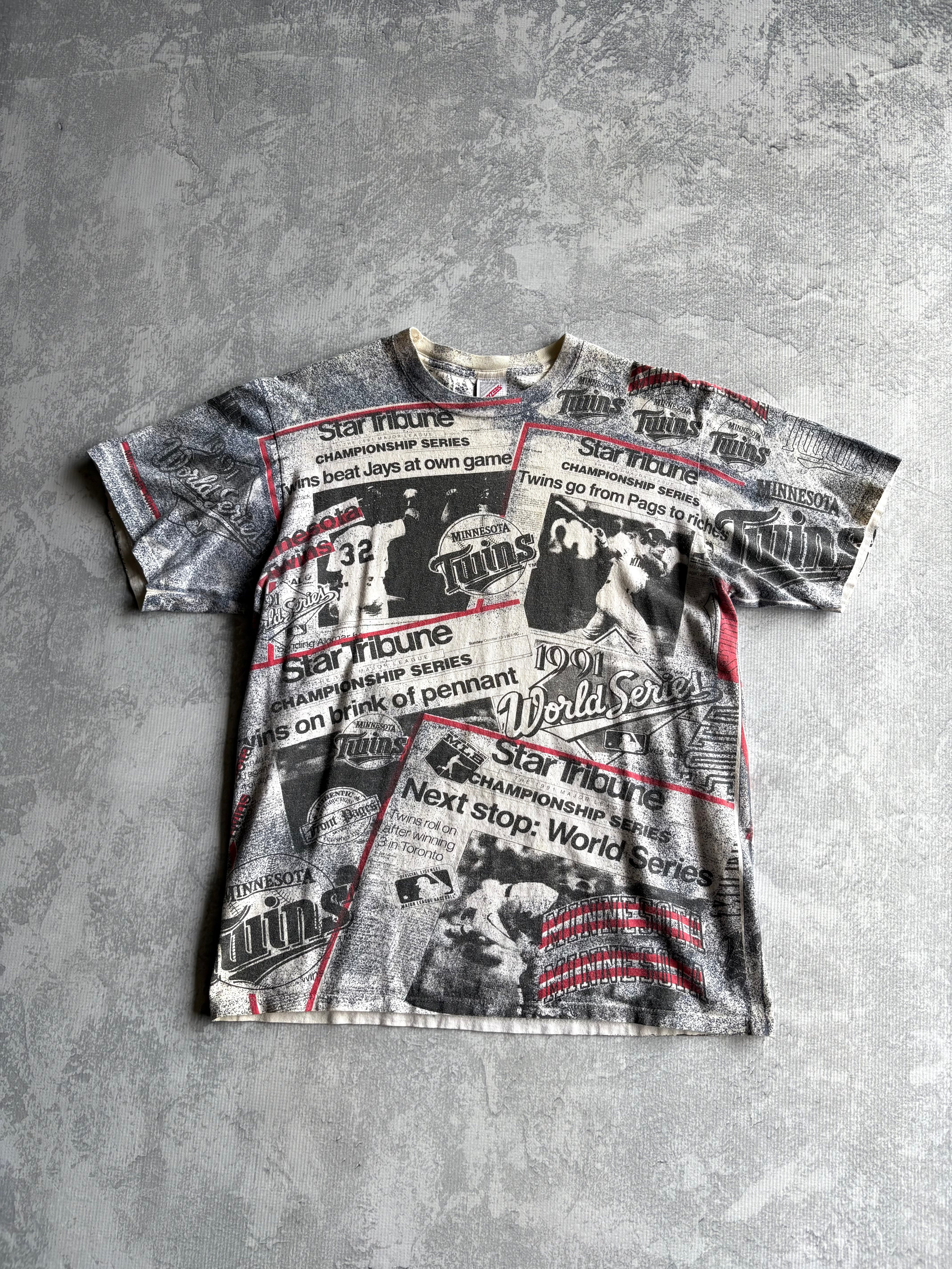 Vintage 90s Minnesota Twins MLB Newspaper AOP White Tee Shirt - L