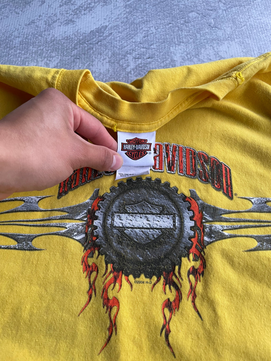 Vintage 2004 Harley Davidson Center Logo Yellow Flame Longsleeve - L