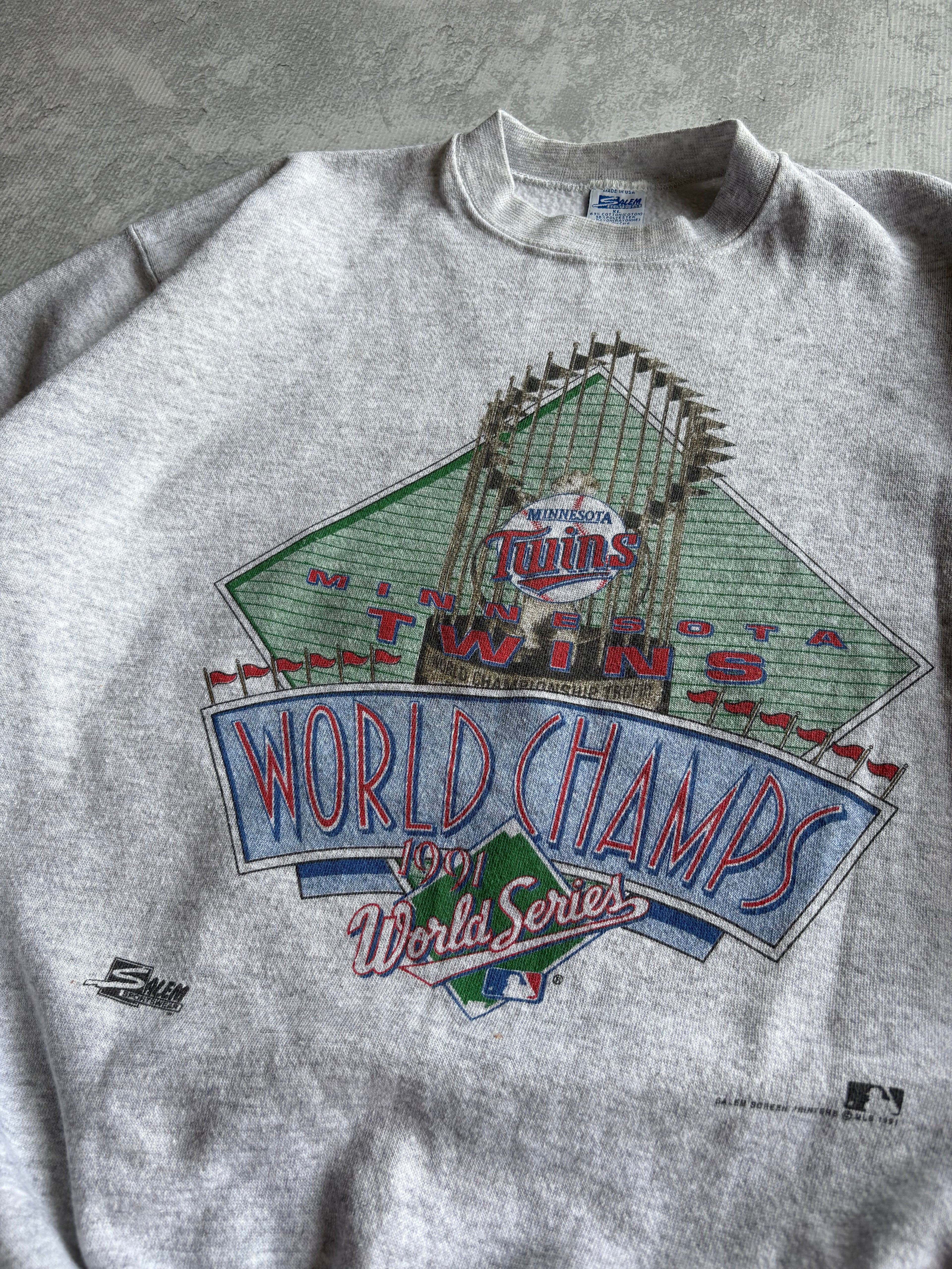 Vintage 90s Salem Sportswear Minnesota Twins World Series Champs Crewneck Sweater - XL